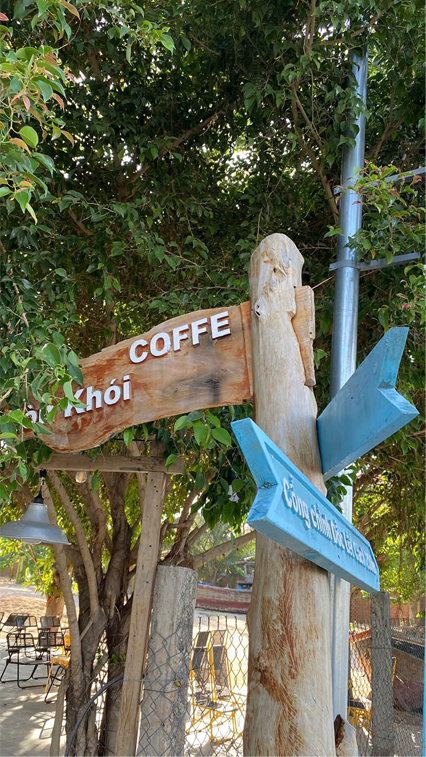 Gần quán cafe chill