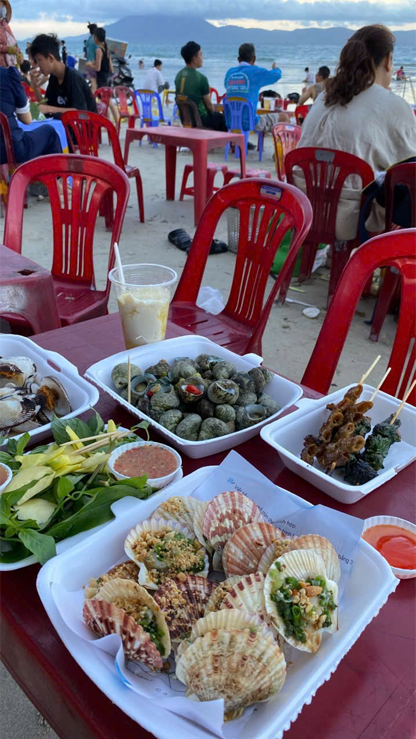 Gần quán ăn local rẻ